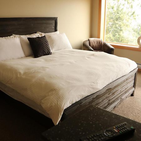 Moon Water Lodge Malahat Zewnętrze zdjęcie