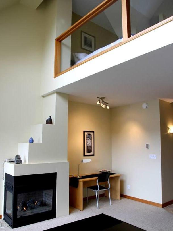 Moon Water Lodge Malahat Zewnętrze zdjęcie