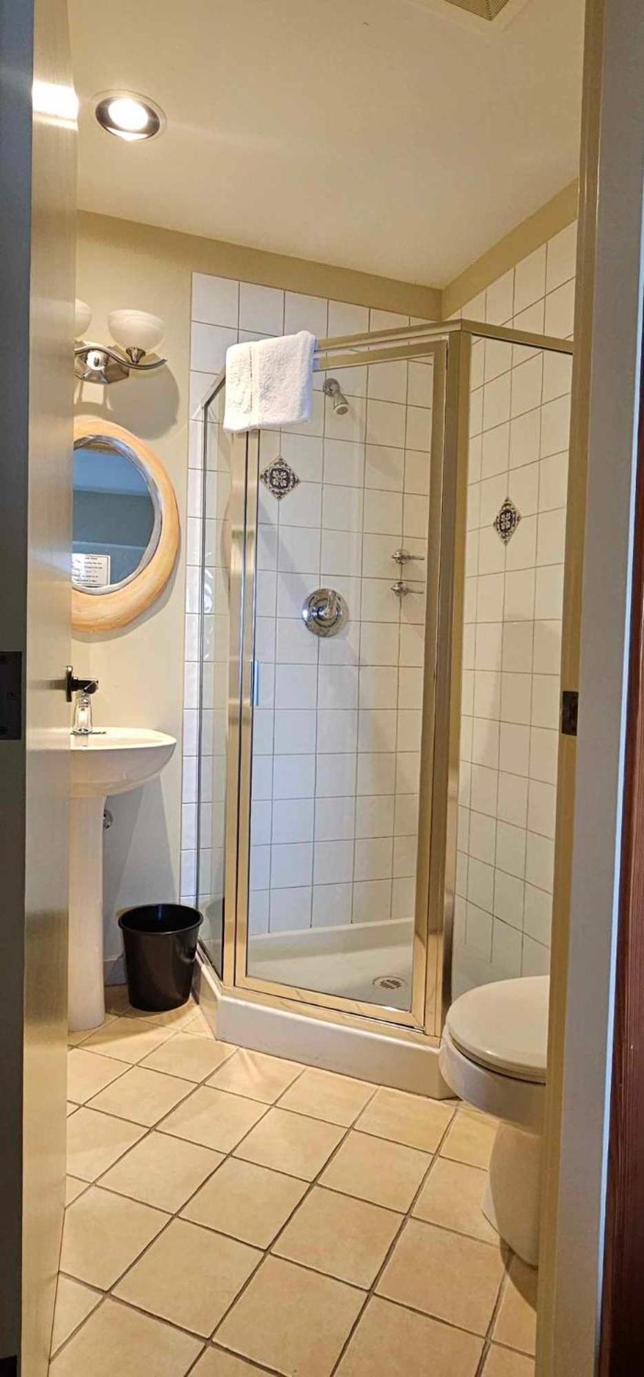 Moon Water Lodge Malahat Zewnętrze zdjęcie