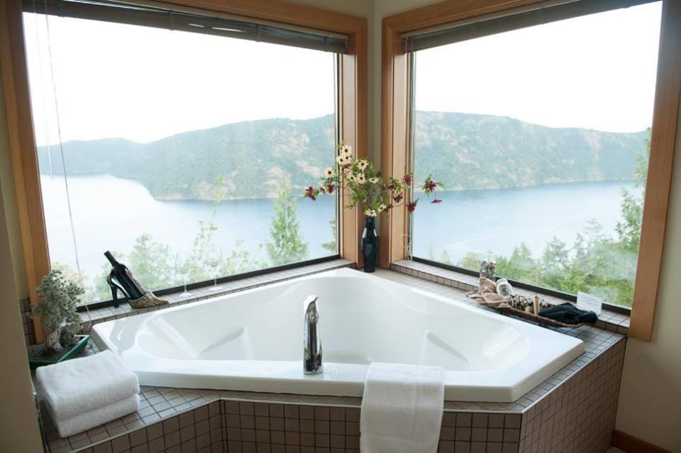 Moon Water Lodge Malahat Zewnętrze zdjęcie