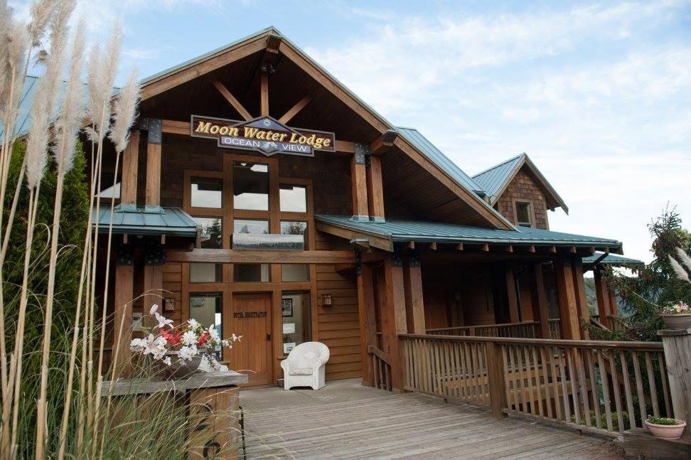 Moon Water Lodge Malahat Zewnętrze zdjęcie
