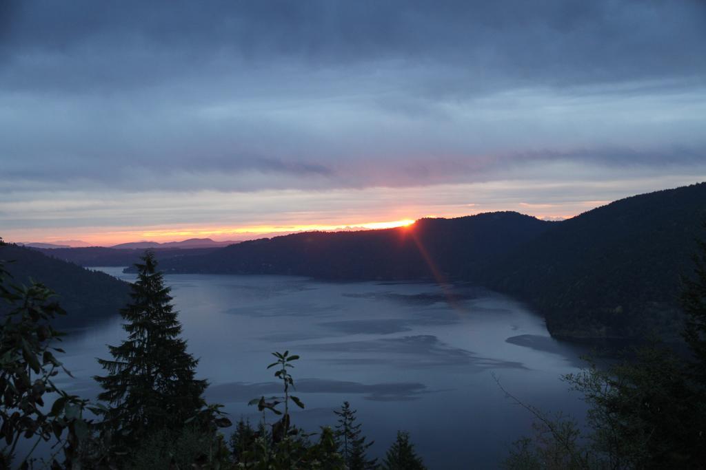 Moon Water Lodge Malahat Zewnętrze zdjęcie