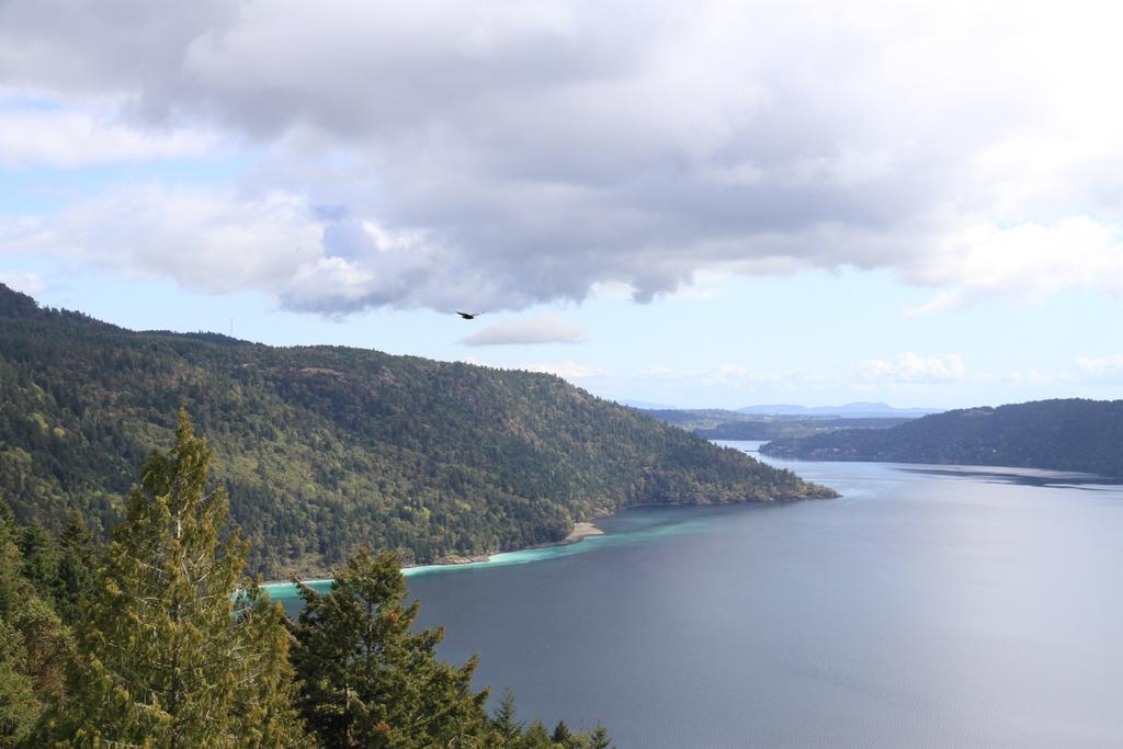 Moon Water Lodge Malahat Zewnętrze zdjęcie