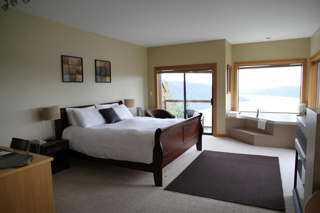 Moon Water Lodge Malahat Zewnętrze zdjęcie